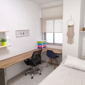 Отдельная комната сдается в аренду за 360 € в месяц в Granada, Calle Pedro Antonio de Alarcón