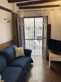 Lägenhet att hyra för 750 € i månaden i Granada, Calle San Juan de los Reyes