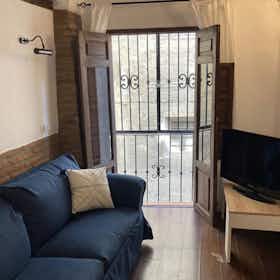 Appartement à louer pour 750 €/mois à Granada, Calle San Juan de los Reyes