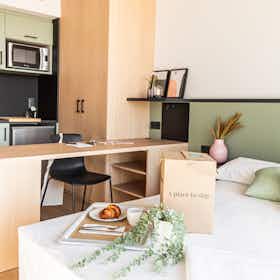Отдельная комната сдается в аренду за 980 € в месяц в Mataró, Carrer de Jaume Vicens Vives
