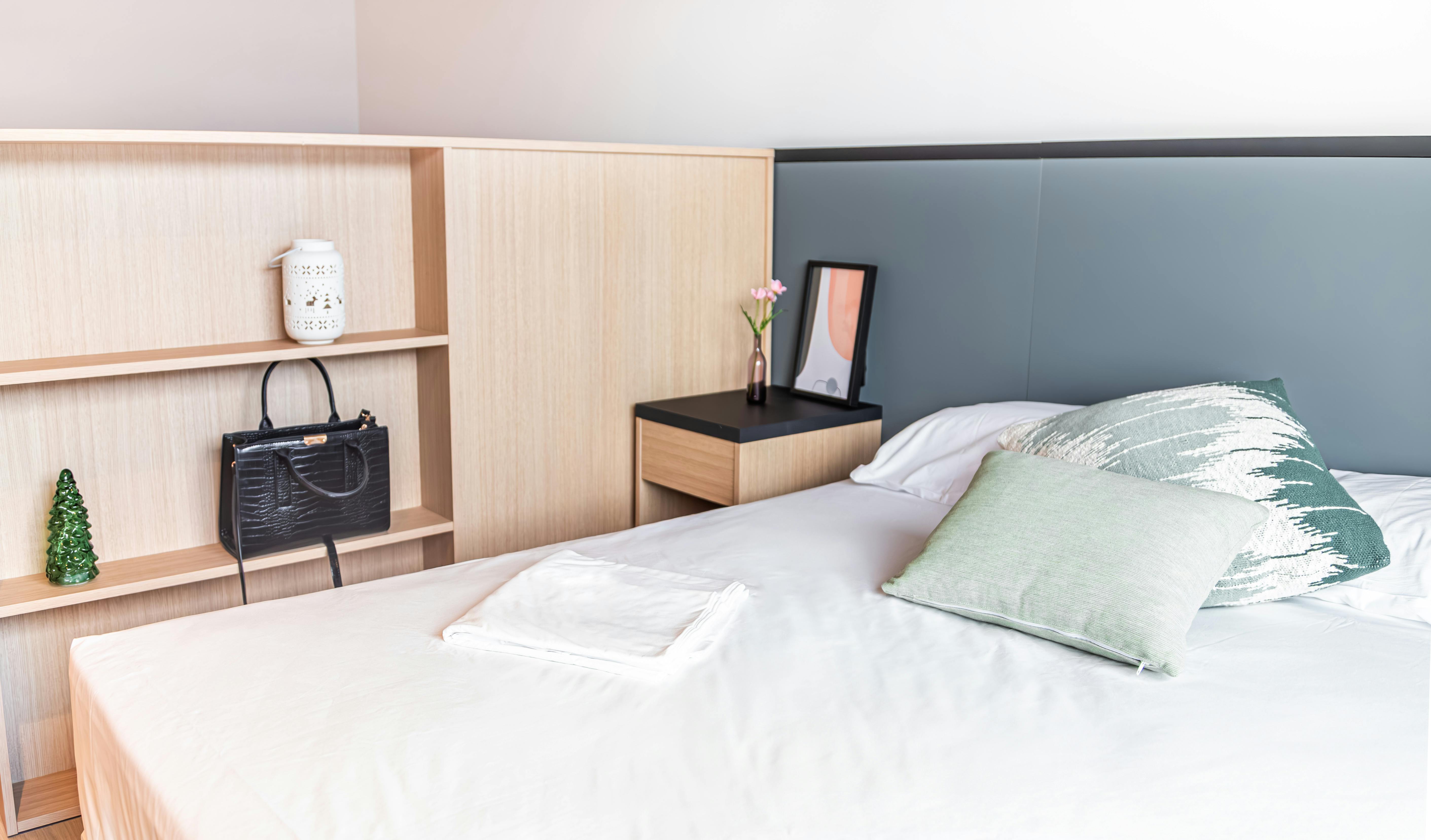 Shared room for rent for €800 per month in Mataró, Carrer de Jaume Vicens Vives