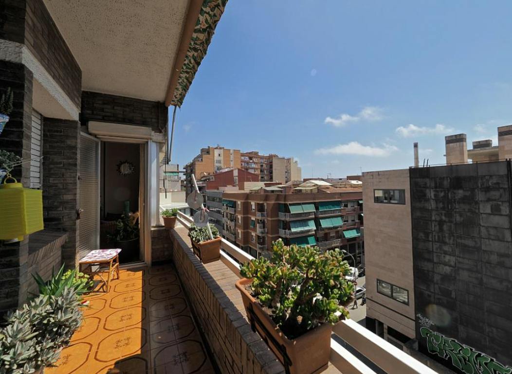 Private room in Carrer de Puig i Xoriguer, Barcelona (1341259) room image 10
