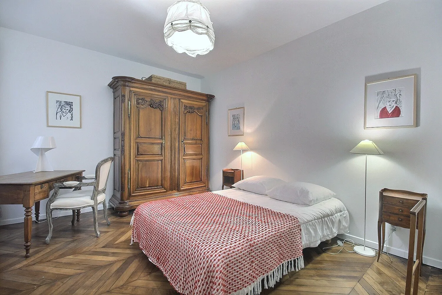 1-Bedroom Apartment in Rue de l'Arc de Triomphe, Paris (1341428) ROOM 1