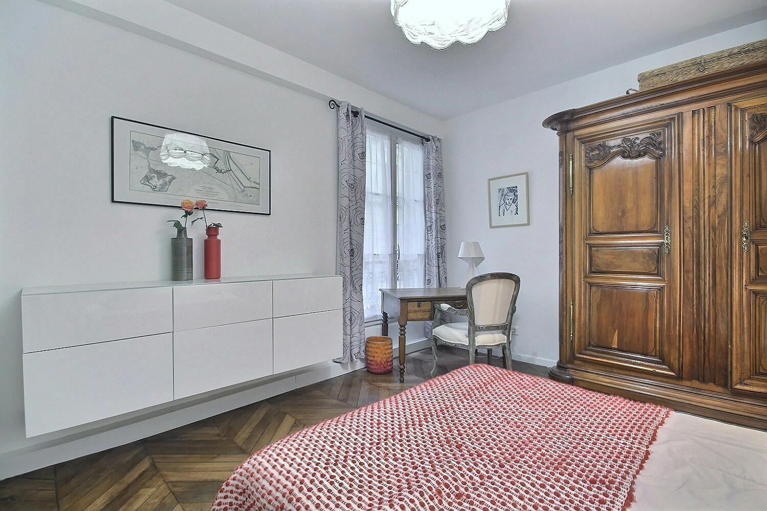 1-Bedroom Apartment in Rue de l'Arc de Triomphe, Paris (1341428) room image 10