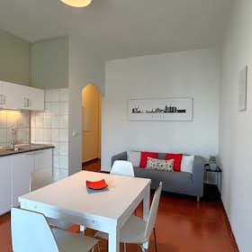 Apartment for rent for €1,500 per month in Milan, Via Tavazzano