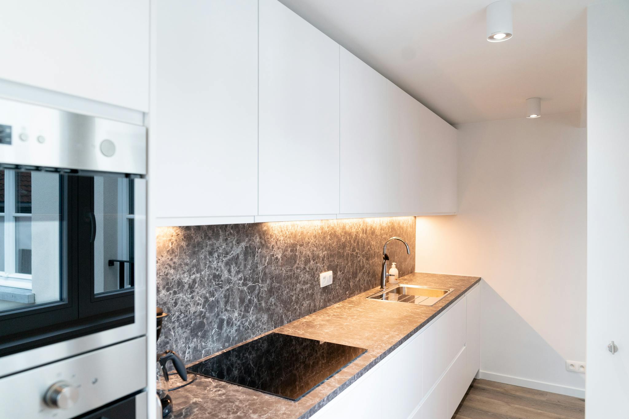 Rue du Marché aux Herbes, Brussels preview