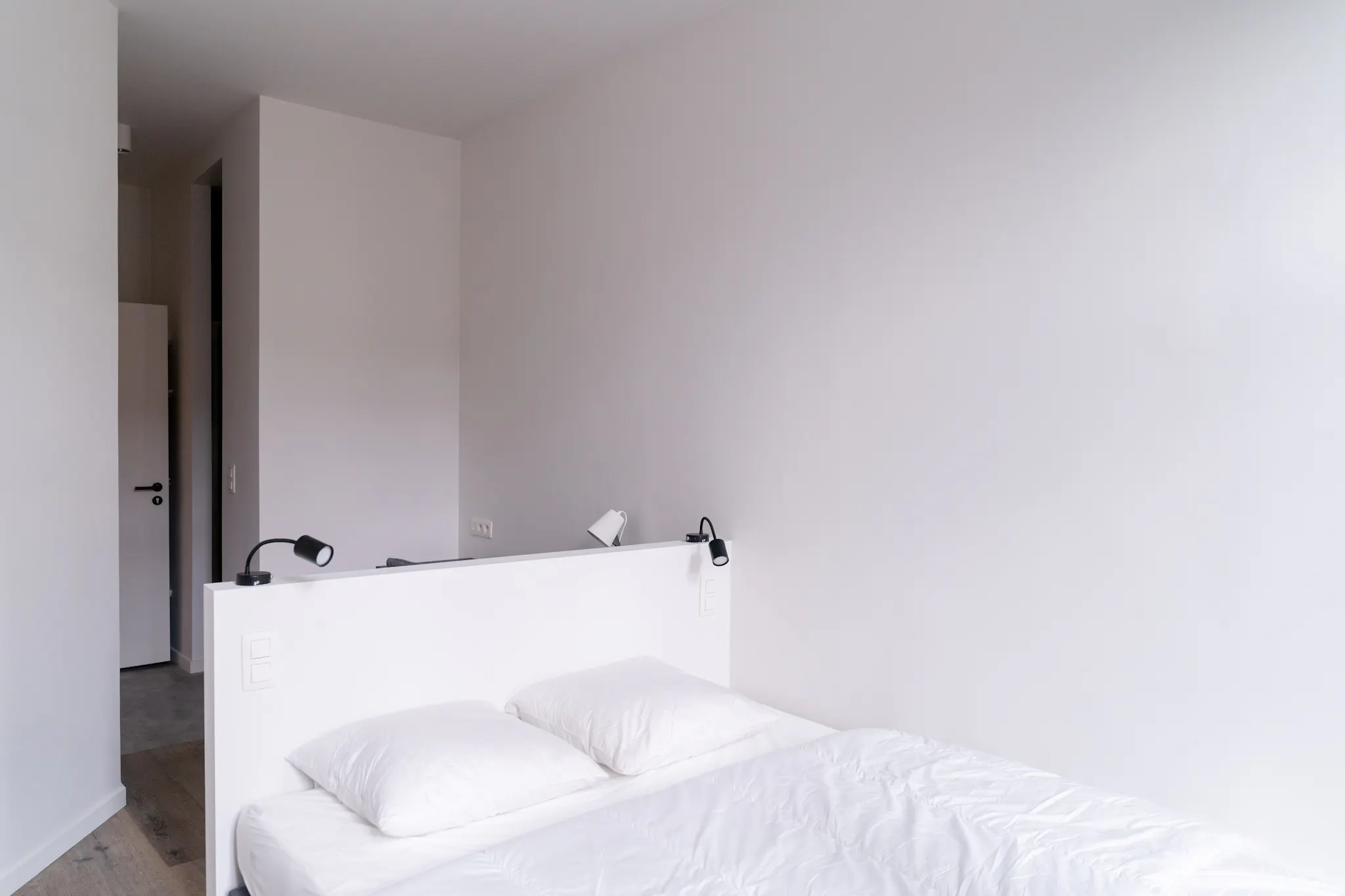Rue du Marché aux Herbes, Brussels preview