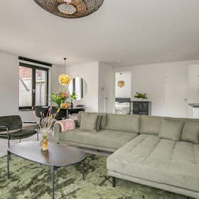 Apartamento for rent for 1745 € per month in Baarn, Laandwarsstraat