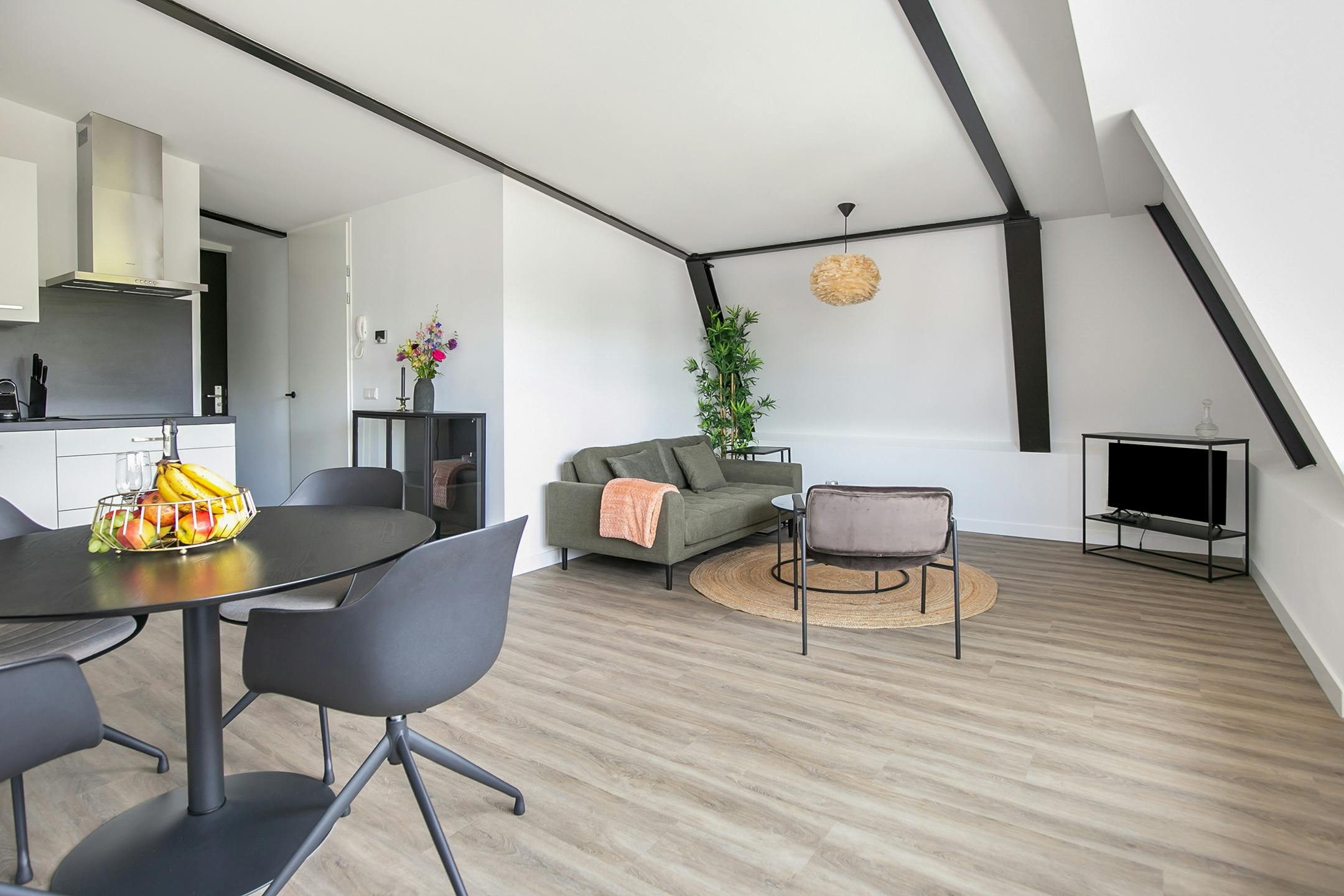 Apartment for rent for €1,725 per month in Baarn, Laandwarsstraat