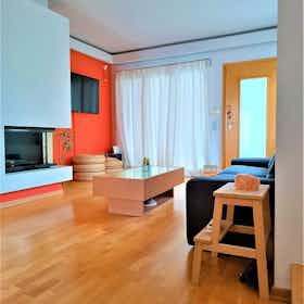 Apartamento en alquiler por 1300 € al mes en Gérakas, Kazantzaki Nikou