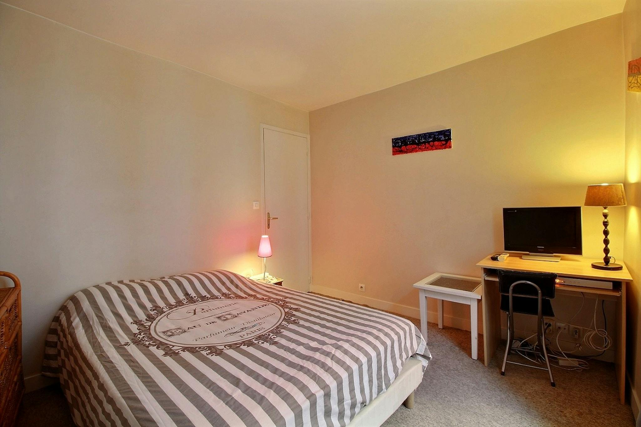 Rue de la Croix Nivert, Paris preview