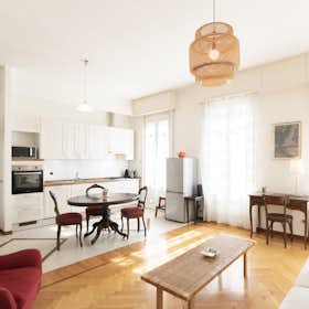 Apartment for rent for €1,500 per month in Milan, Via Giovanni Battista Piranesi