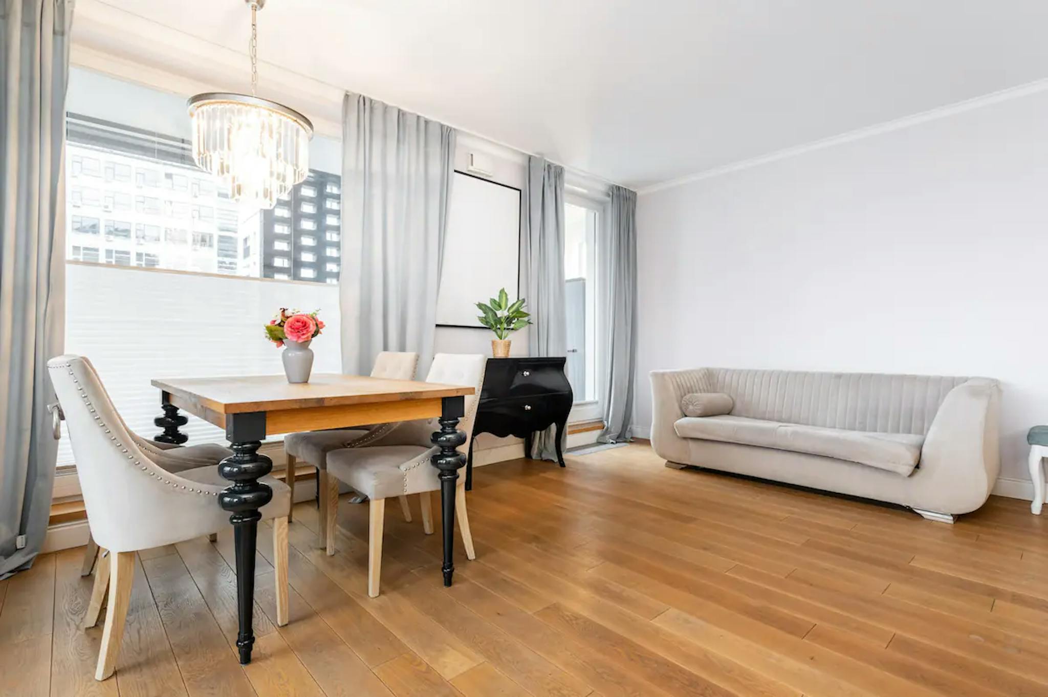 ulica Żupnicza, Warsaw preview