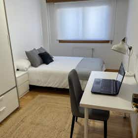 Habitación privada en alquiler por 350 € al mes en Culleredo, Rúa Francisco Largo Caballero