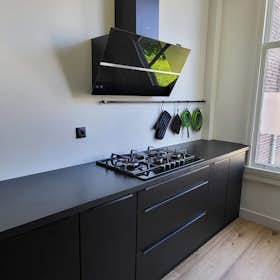 Appartamento in affitto a 2.890 € al mese a The Hague, Valkenboskade