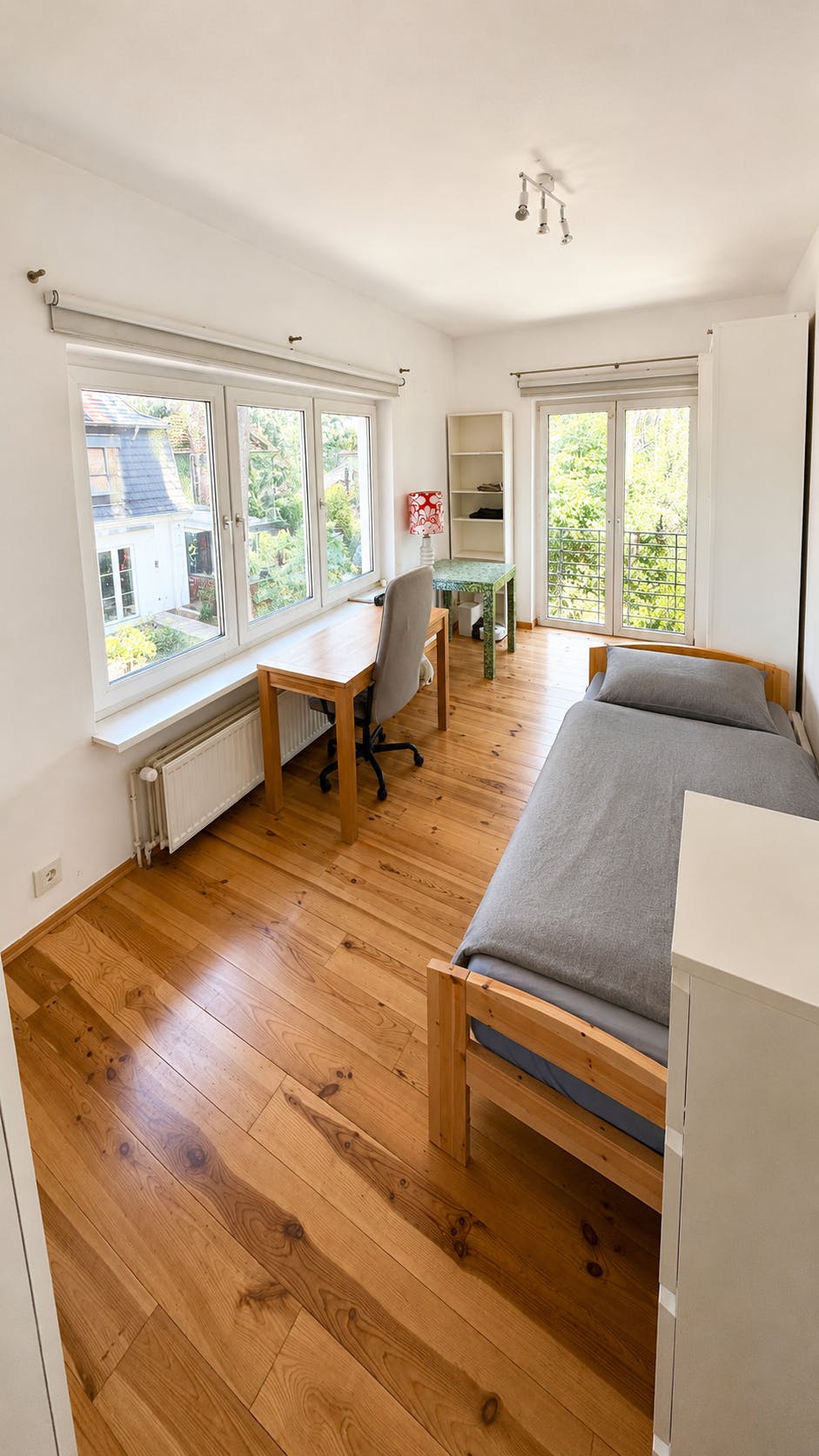 Tannenstraße, Berlin preview