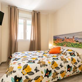 Private room for rent for €595 per month in Granada, Calle Trabuco