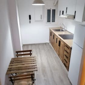 Studio for rent for €1,200 per month in Barcelona, Carrer de Sant Lluís