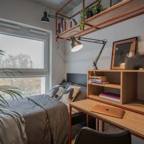 WG-Zimmer for rent for 1.878 PLN per month in Wrocław, ulica Fabryczna