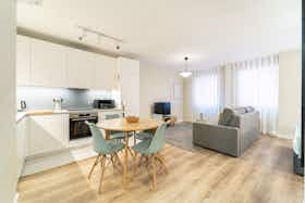 Apartment for rent for €1,438 per month in Braga, Largo São João do Souto