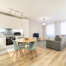 Apartment for rent for €1,438 per month in Braga, Largo São João do Souto