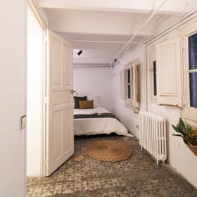 Private room for rent for €650 per month in Barcelona, Carrer de Casp