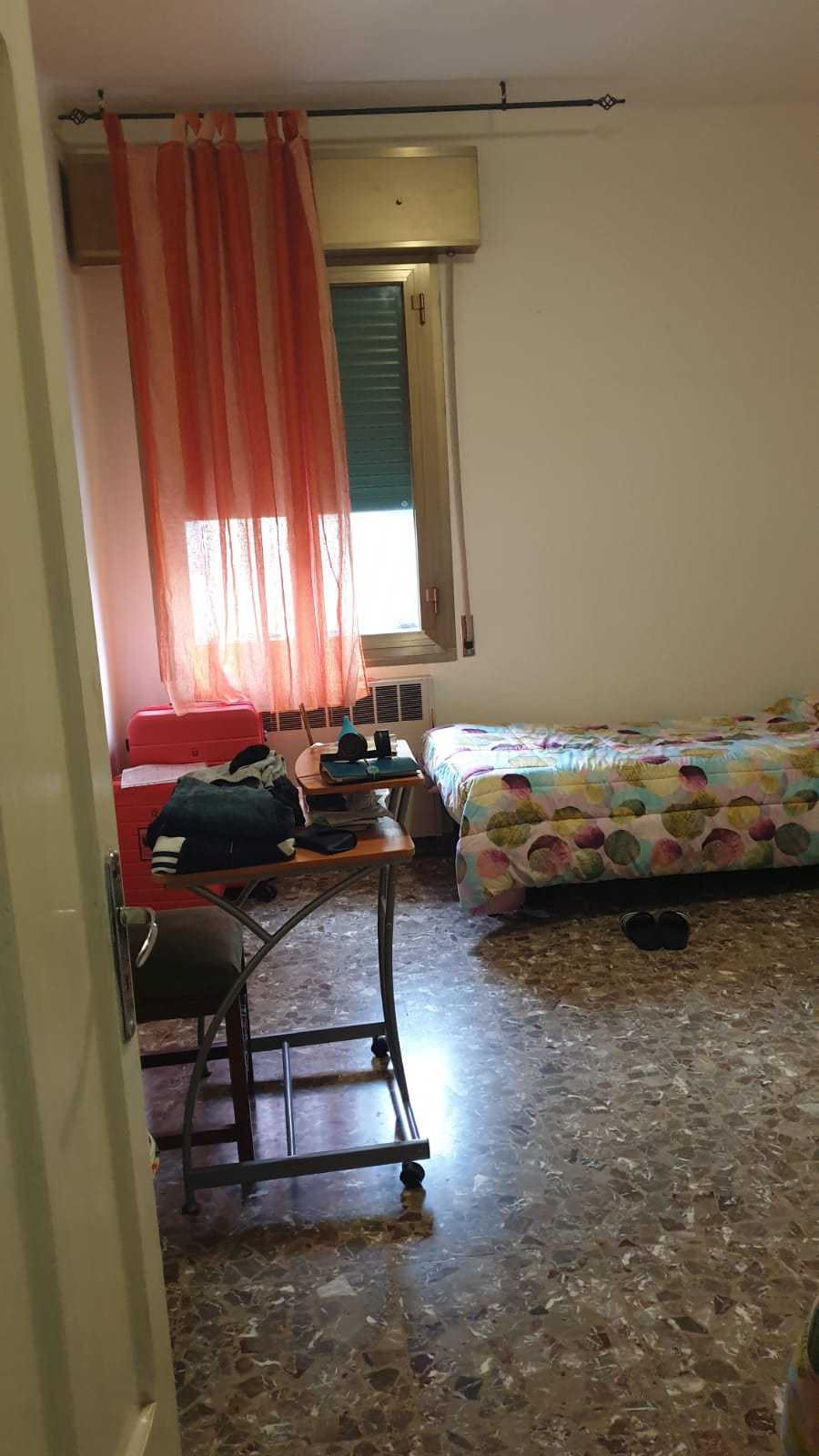 Chambre simple Bologne, 1 chambre, 15m² — photo 3