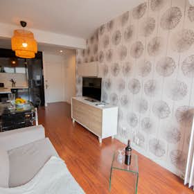 Apartment for rent for €2,200 per month in Madrid, Calle del General Pardiñas