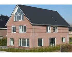 Отдельная комната сдается в аренду за 1 195 € в месяц в Lelystad, Bingerden