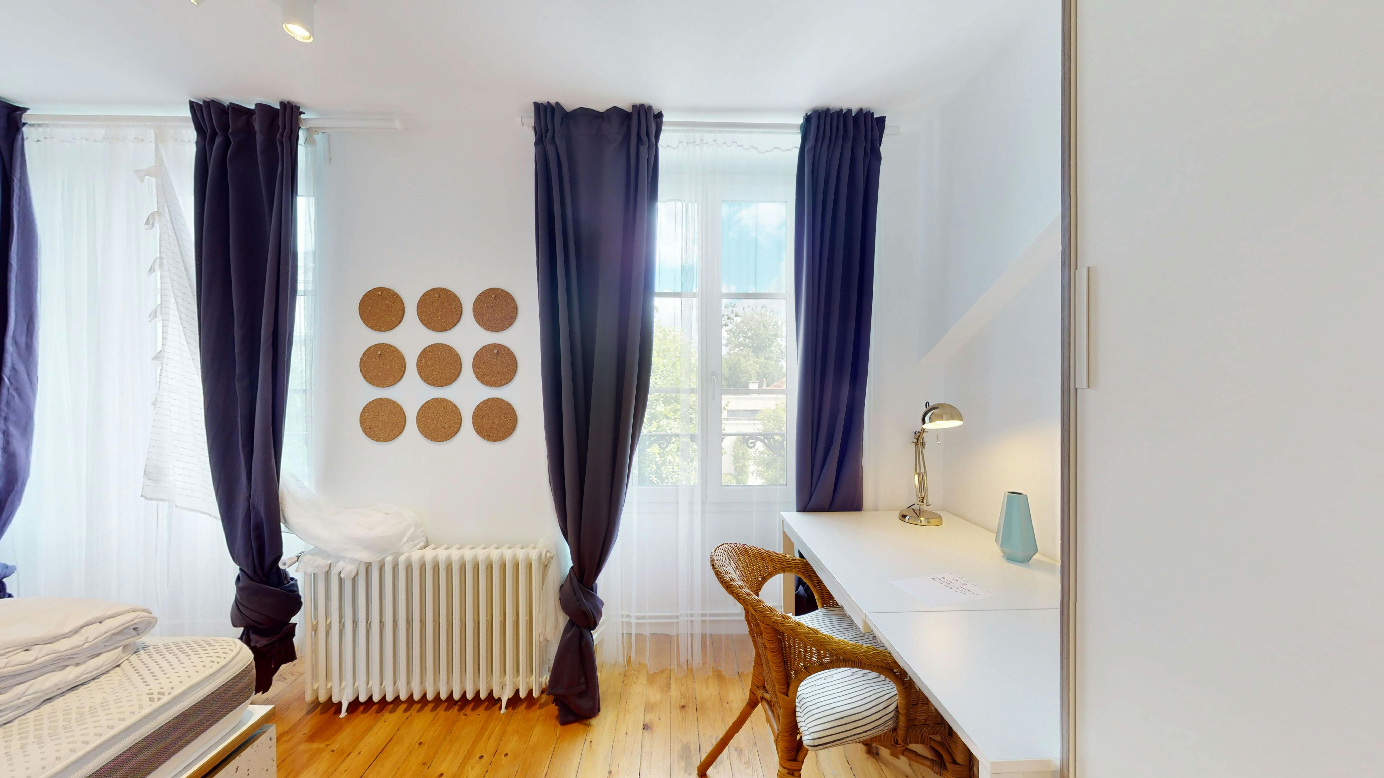Apartment Fontainebleau, 450m² — photo 1007