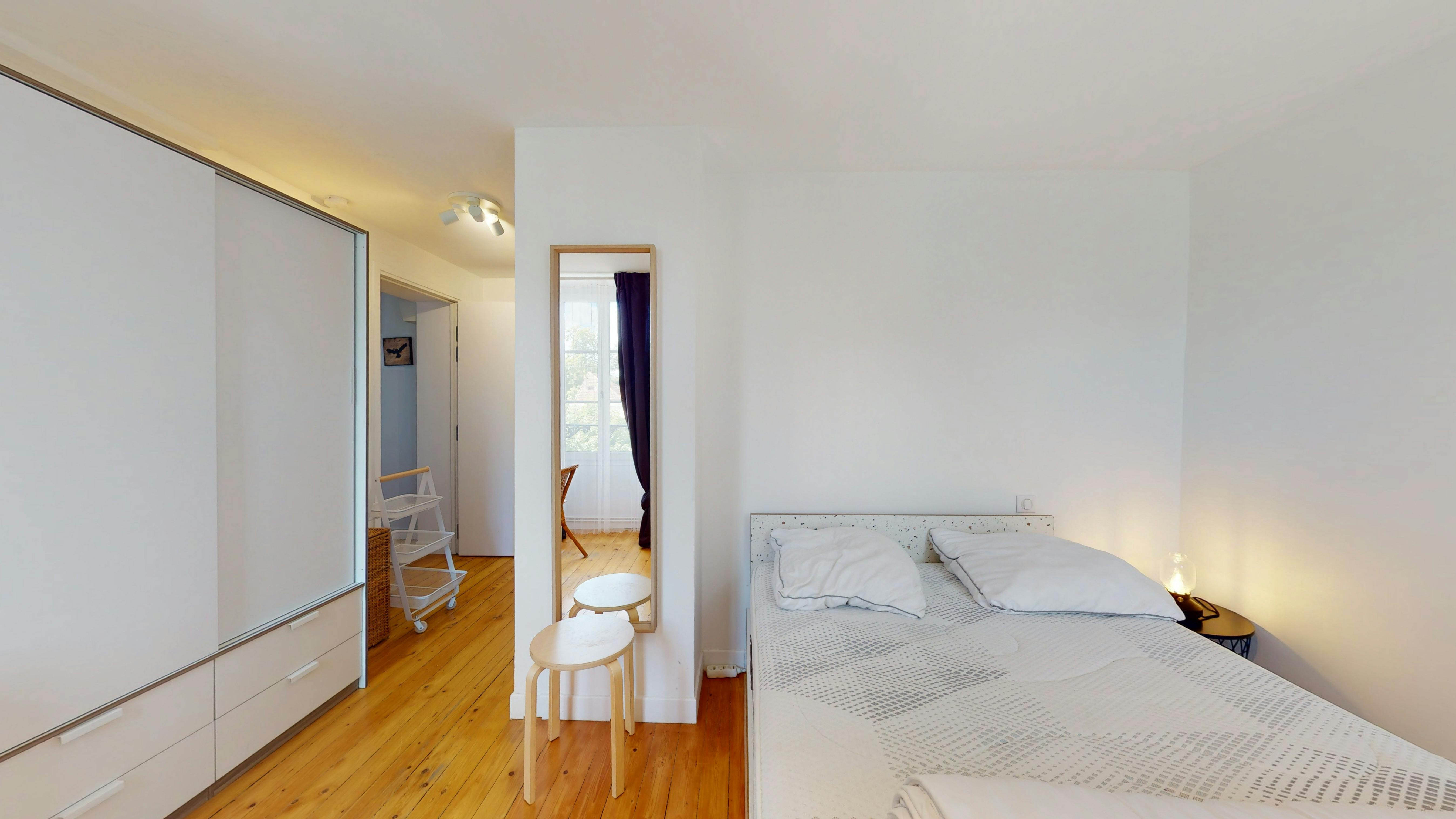 Apartment Fontainebleau, 450m² — photo 1005