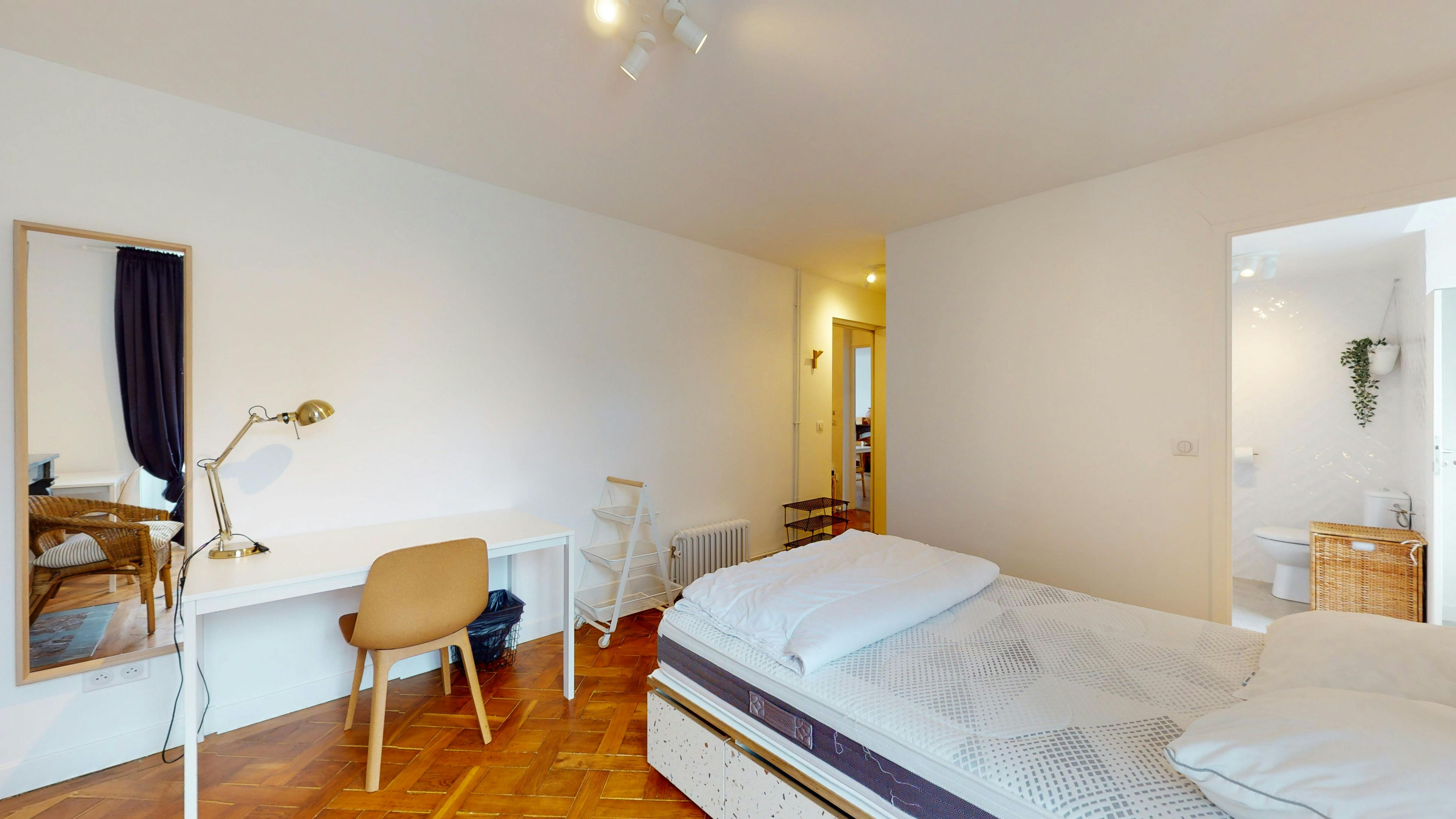 Apartment Fontainebleau, 450m² — photo 1119