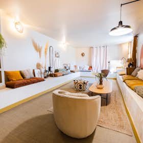 Private room for rent for €995 per month in Villejuif, Avenue de Paris