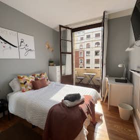 Общая комната сдается в аренду за 550 € в месяц в Bilbao, Areilza Doktorea zumarkalea