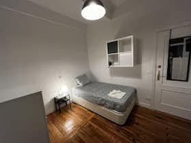 Mehrbettzimmer zu mieten für 500 € pro Monat in Bilbao, Maximo Agirre kalea