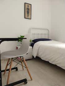Приватна кімната за оренду для 350 EUR на місяць у Alicante, Calle Sargento Vaillo