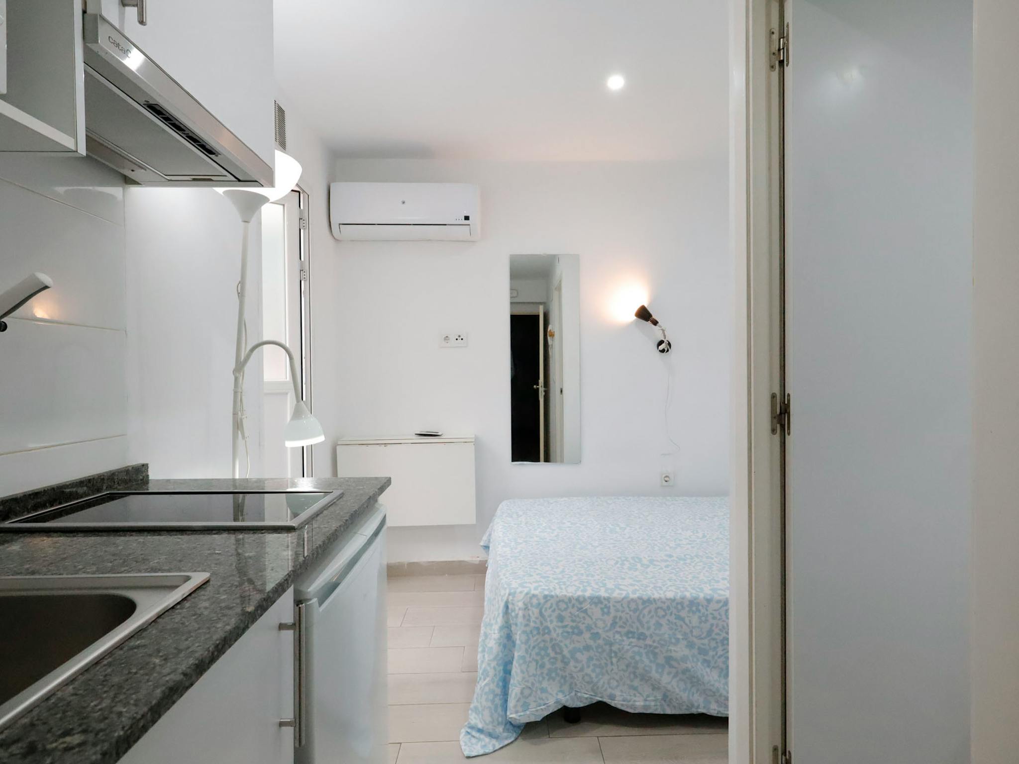 Calle de Rodrigo Uhagón, Madrid preview