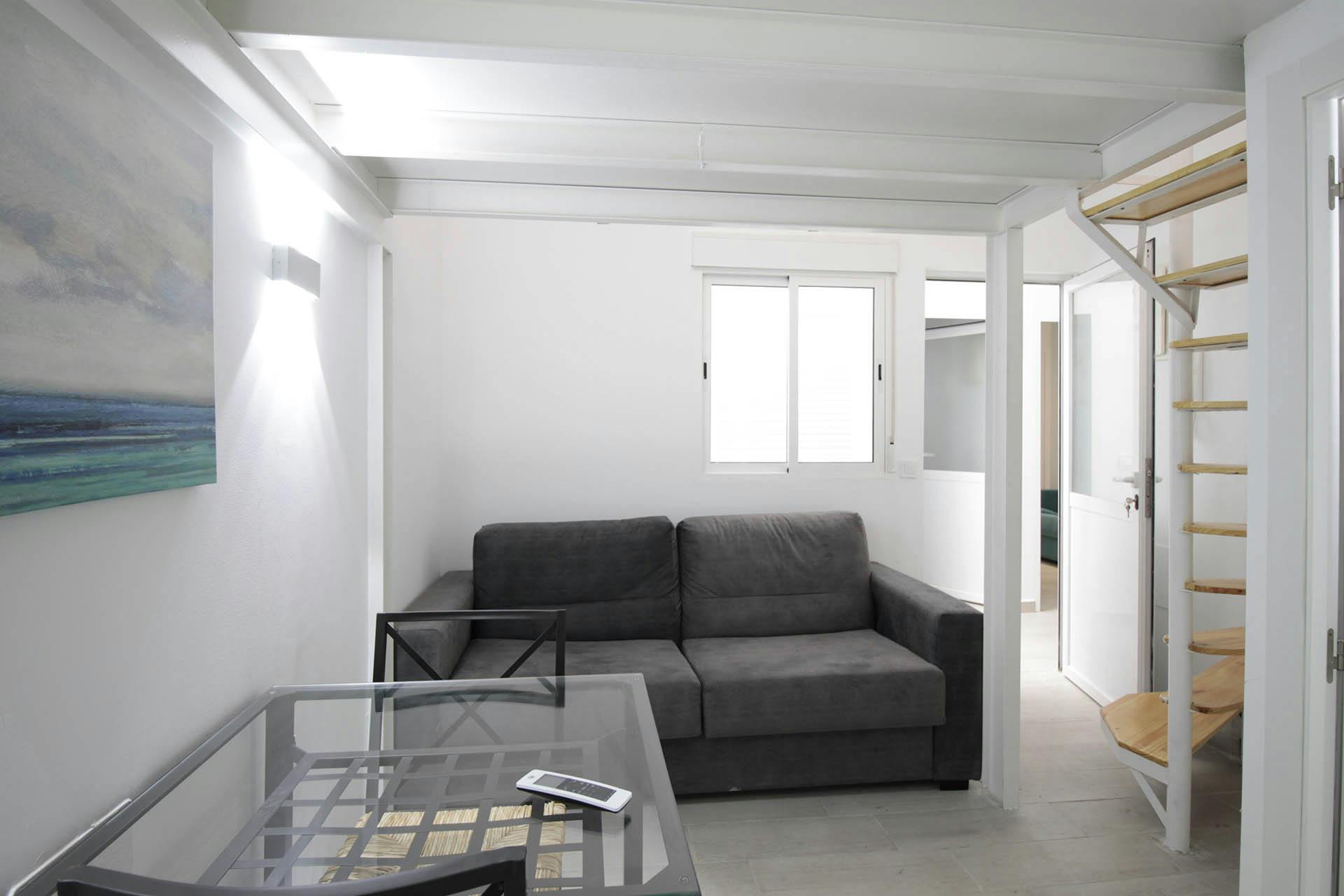 Calle de Rodrigo Uhagón, Madrid preview