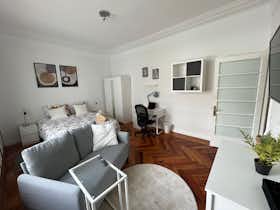 Gedeelde kamer te huur voor € 650 per maand in Bilbao, Maximo Agirre kalea