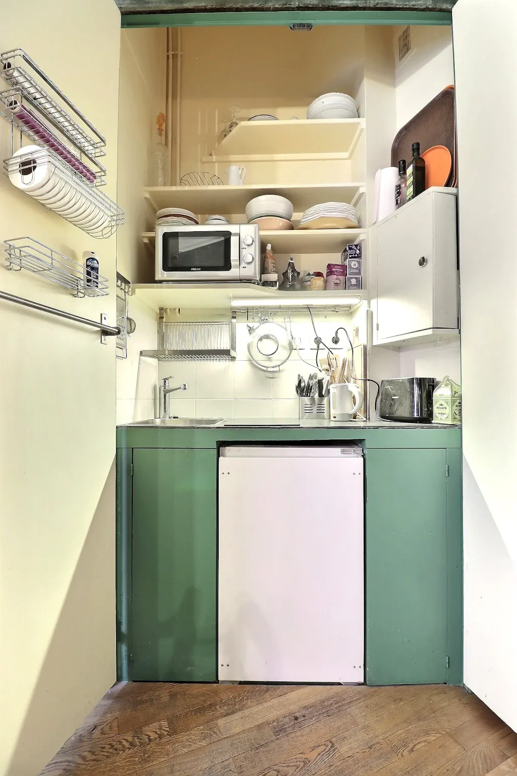 1-Bedroom Apartment in Avenue Matignon, Paris (1346153) ROOM 4