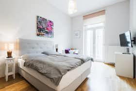 Studio for rent for €1,300 per month in Frankfurt am Main, Textorstraße