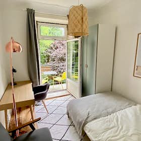 Private room for rent for €1,145 per month in Hamburg, Eppendorfer Weg