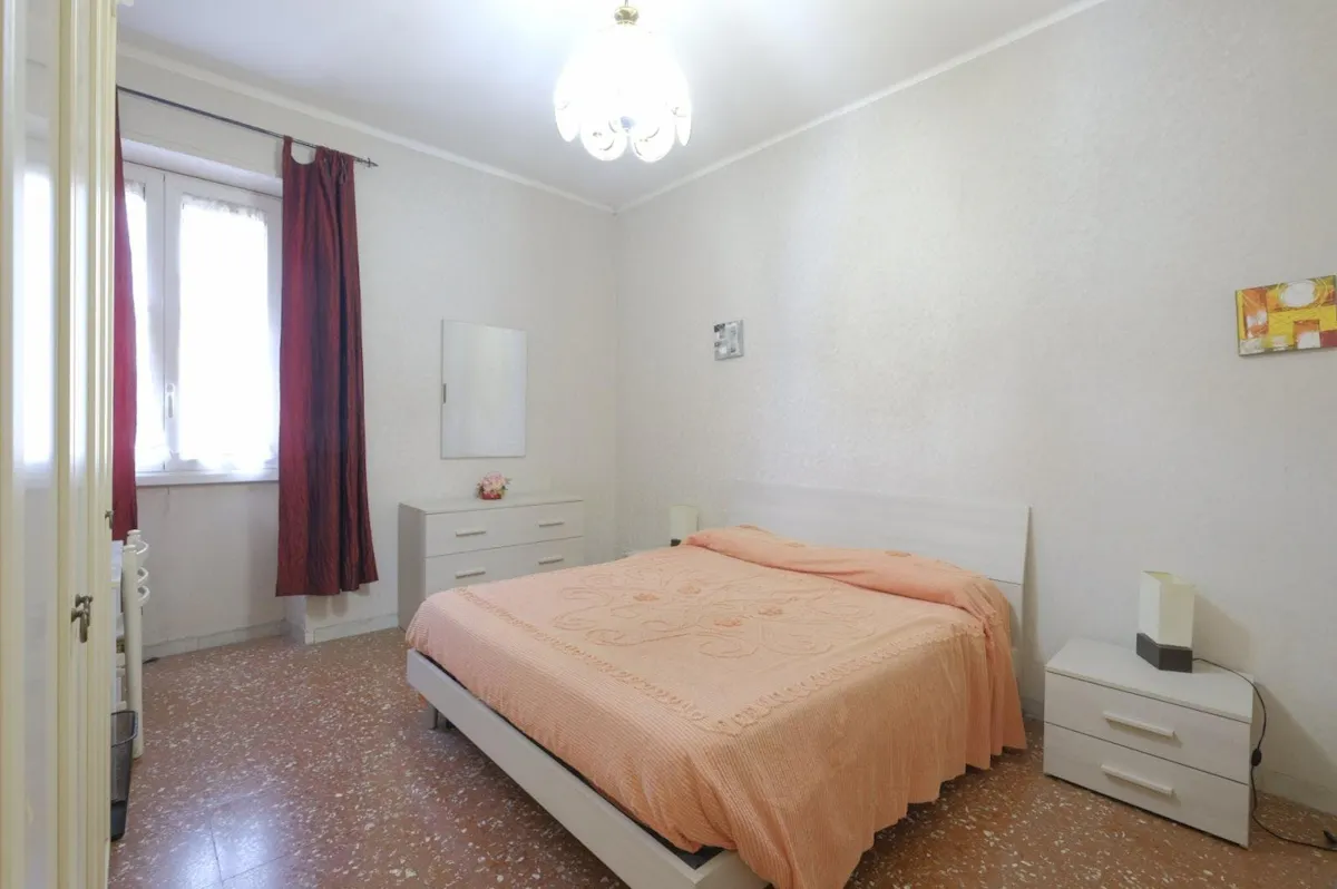 Private room in Viale Guglielmo Marconi, Rome (1346287) ROOM