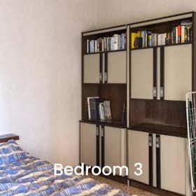 Private room for rent for €540 per month in Rome, Via di Val Tellina