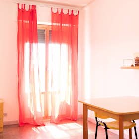 Отдельная комната сдается в аренду за 700 € в месяц в Rome, Via Alfonso Borelli