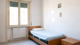 Private room for rent for €490 per month in Rome, Via Alfonso Borelli
