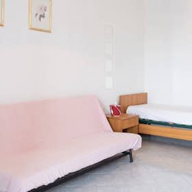 WG-Zimmer for rent for 600 € per month in Rome, Via Alfonso Borelli