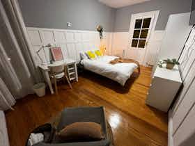 Shared room for rent for €600 per month in Bilbao, Areilza Doktorea zumarkalea