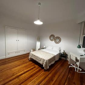 Habitación compartida for rent for 600 € per month in Bilbao, Maximo Agirre kalea