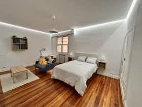Спільна кімната за оренду для 650 EUR на місяць у Bilbao, Maximo Agirre kalea